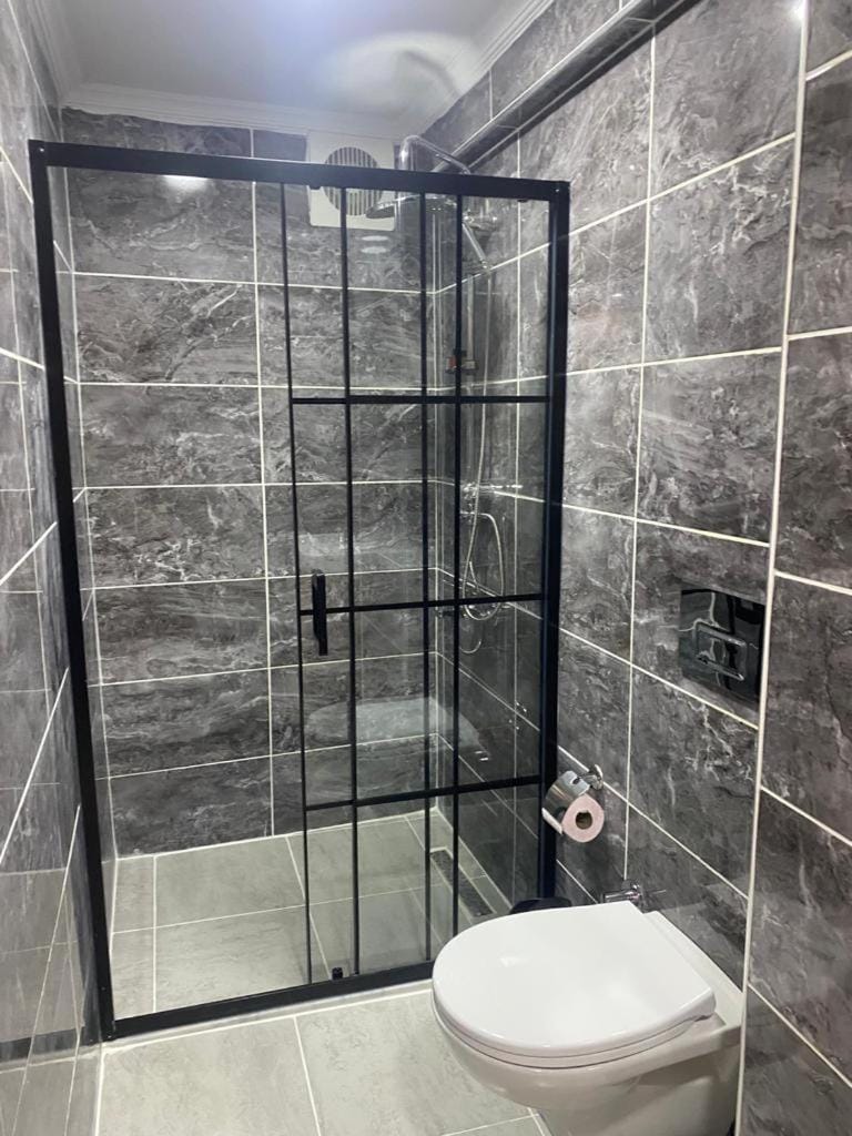 Shower, Shower, Toilet, Bathroom, Bathroom