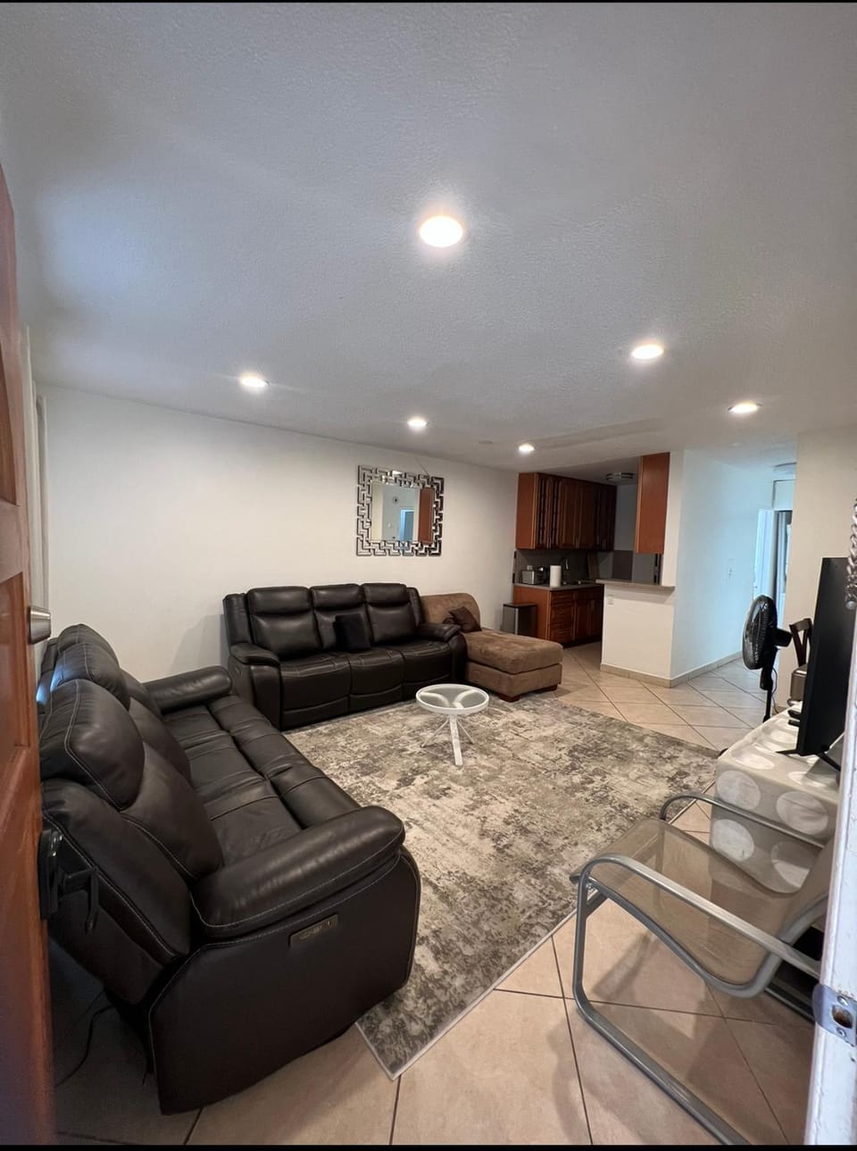 Lovely Berryman Ave Apartment #6 Apartment in Culver City