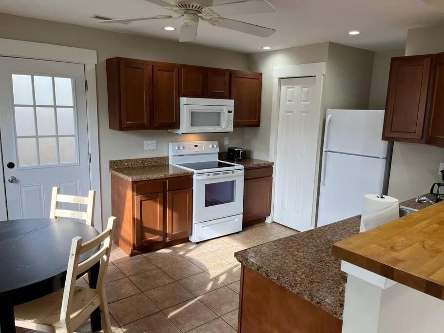 Park Ave 3 Bedroom House walk to Bike Trail House in Ohio