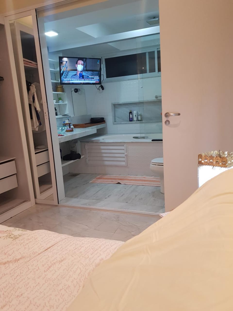 Hot Tub, TV and multimedia