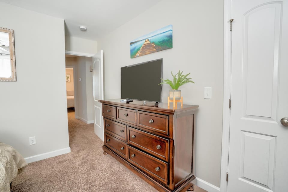 Kannapolis Excellent Sleep Experience - Pet Friendly House in Kannapolis