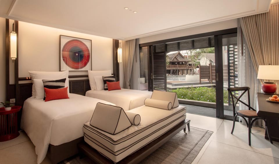 Bed, Photo of the whole room, Seating area, Bedroom, Garden view