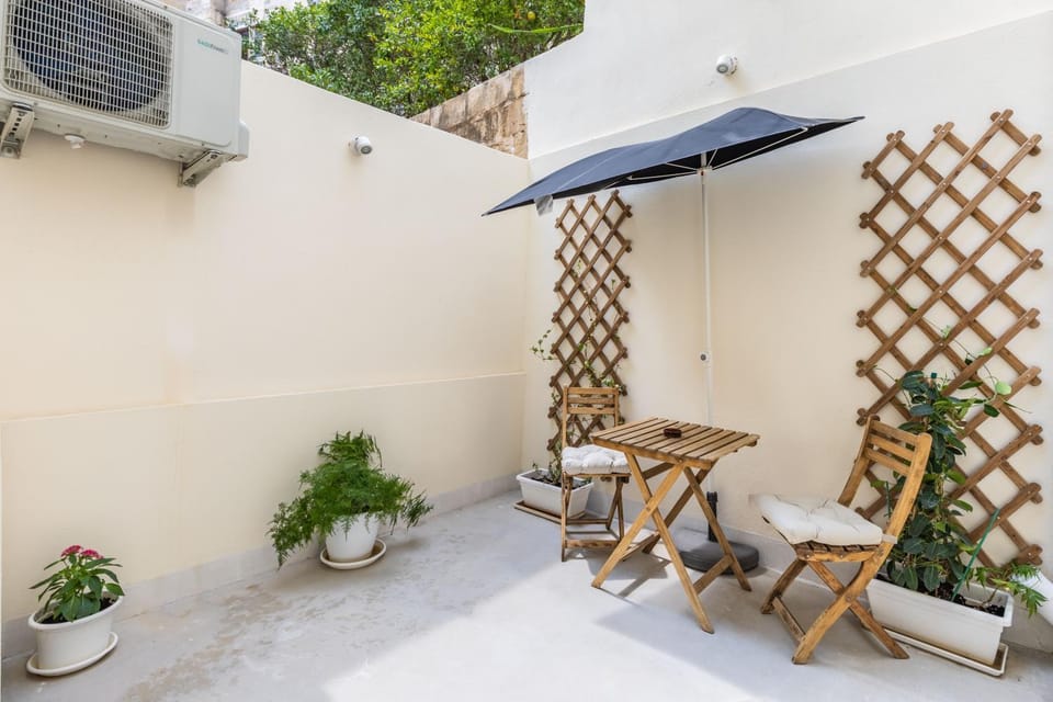 Inner courtyard view