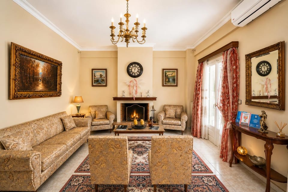 TV and multimedia, Living room, Seating area