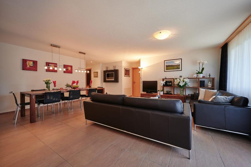 Communal lounge/ TV room, Living room