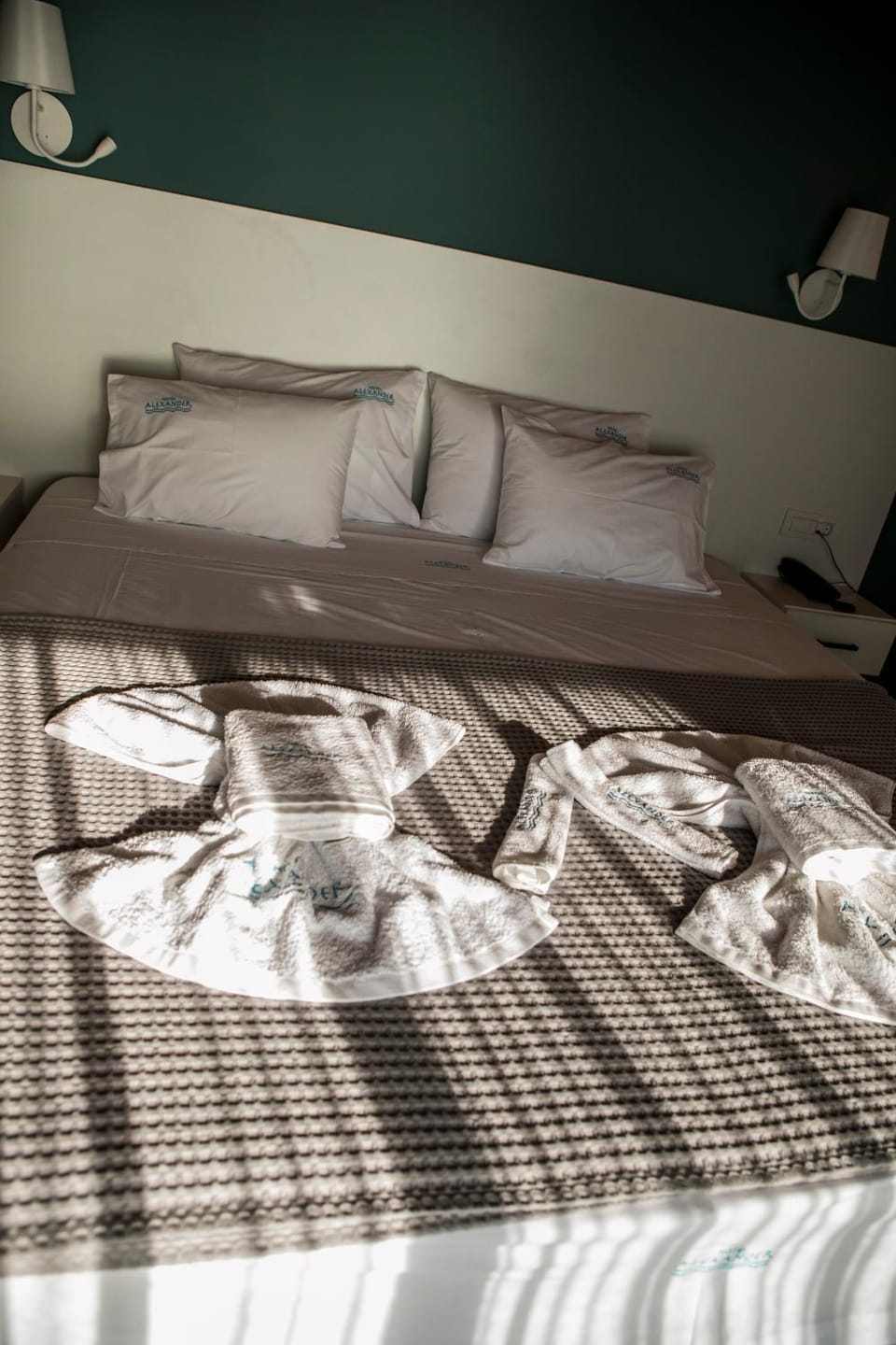 Bed, Photo of the whole room, Bedroom, towels