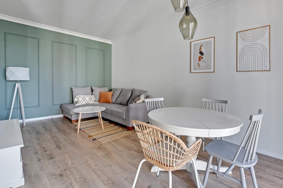 Living room, Seating area, Dining area, Area and facilities