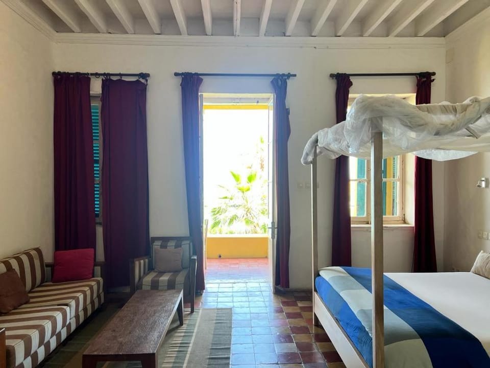 RÉSIDENCE DU PORT - Île de Gorée Bed and Breakfast in Dakar