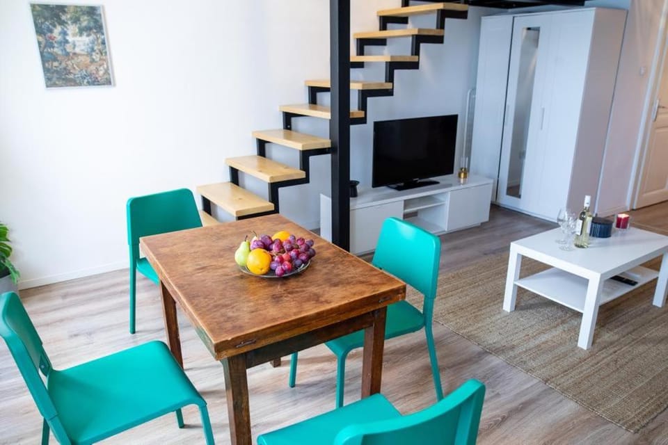 TV and multimedia, Seating area, Dining area, Evening entertainment