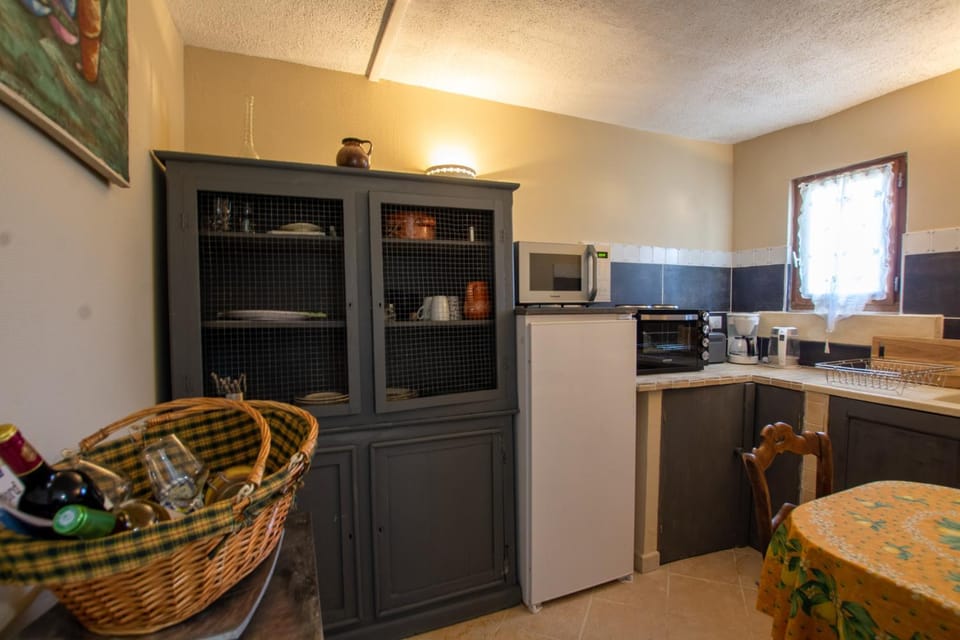 Coffee/tea facilities, Kitchen or kitchenette, pet friendly, stove, toaster