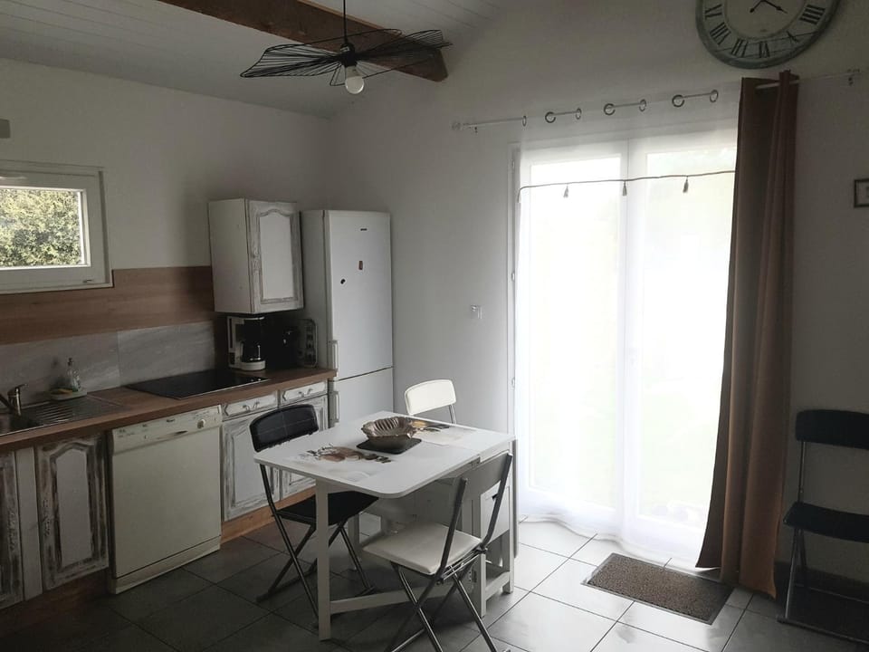 Petite maison agreable avec jardin privatif House in Pays de la Loire