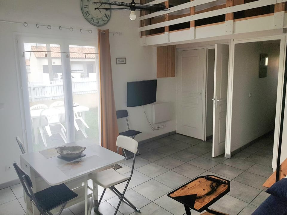 Petite maison agreable avec jardin privatif House in Pays de la Loire