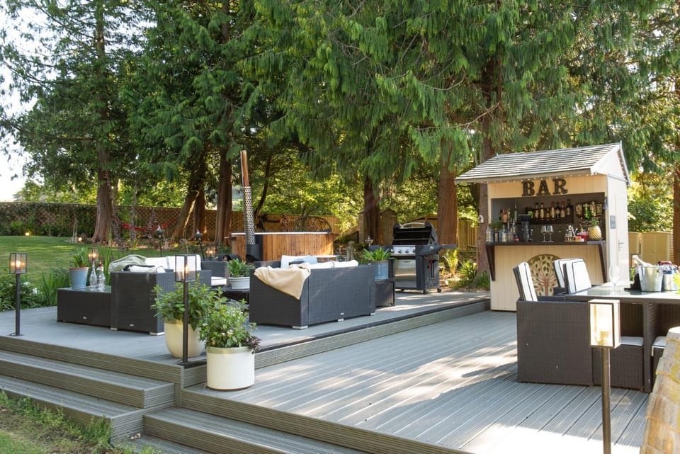 Patio, Natural landscape, Garden, Evening entertainment, Garden view