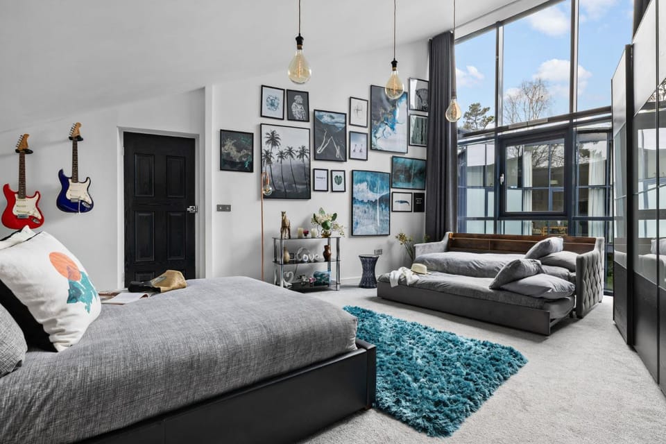 Bed, Photo of the whole room, Bedroom