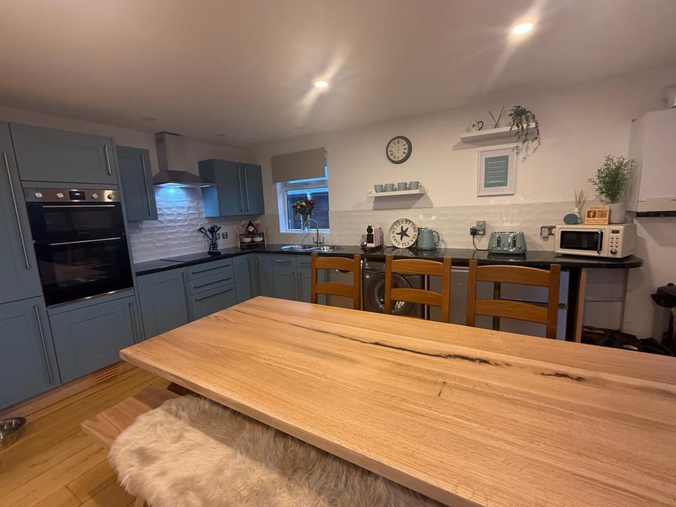Lake View Lodge Chalet in Saint Columb Major
