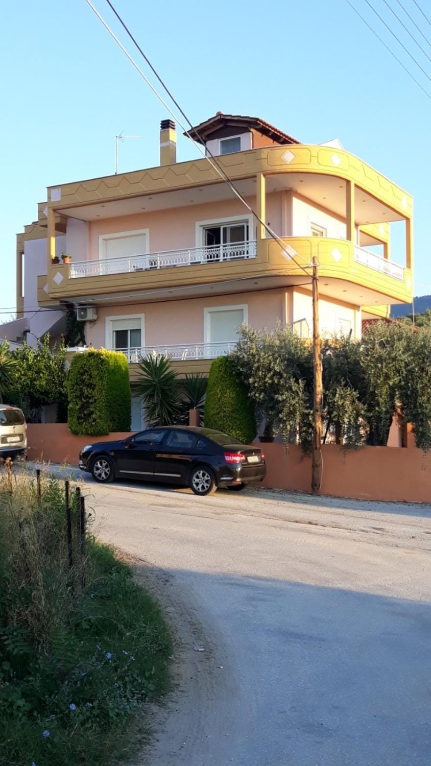 Villa Rafaela Apartment in Limenaria
