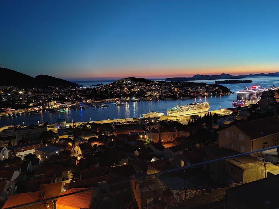 Night, Sea view
