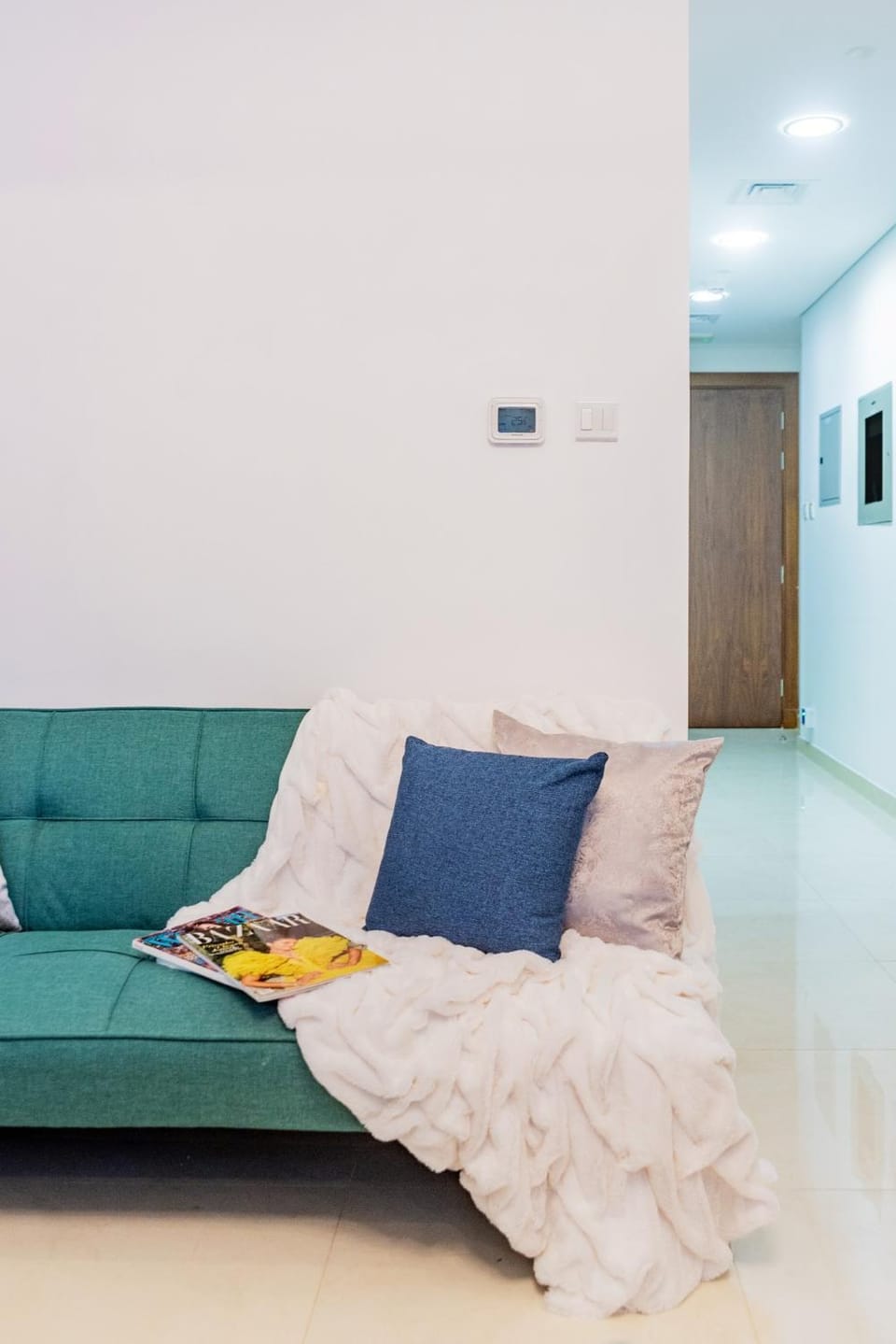 The Smart Concierge - Waves by Kasco Apartment in Dubai