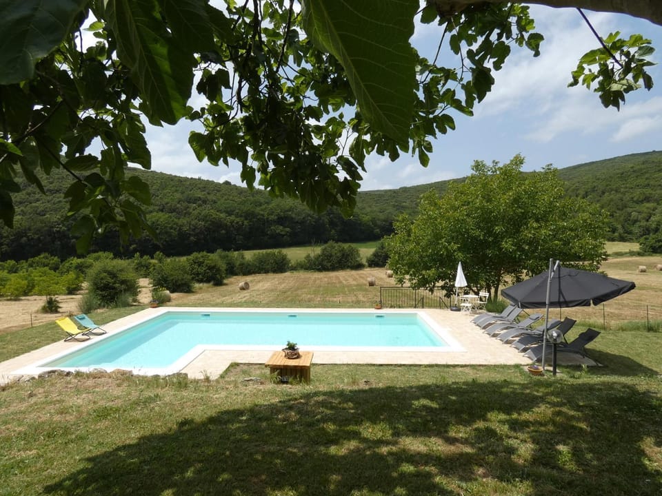 SCAPPO IN UMBRIA,Casale Vallenera Villa in Umbria