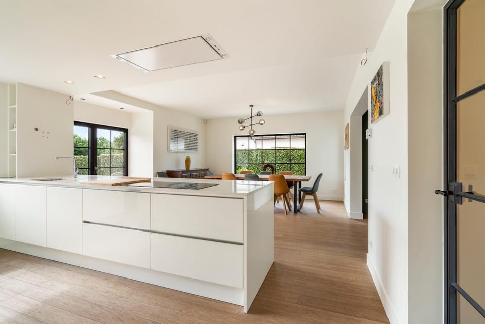 Kitchen or kitchenette, kitchen