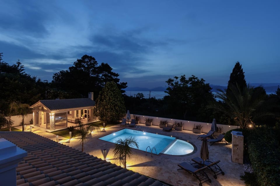 Night, Pool view