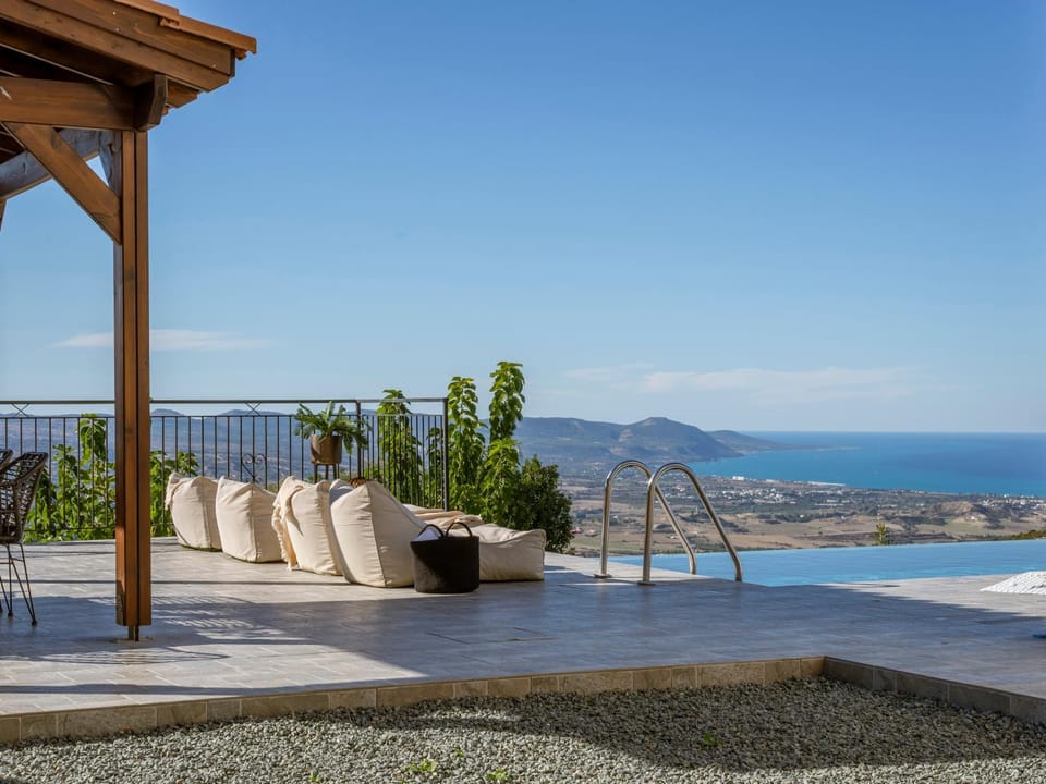 Balcony/Terrace, Mountain view, Sea view, Swimming pool