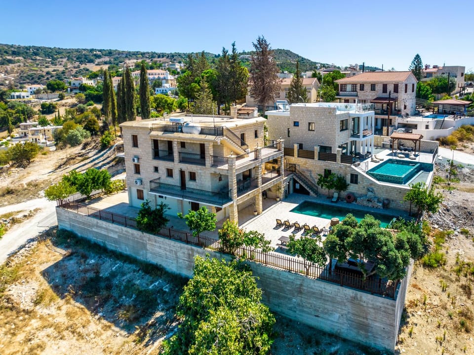 Property building, Neighbourhood, Natural landscape, Swimming pool