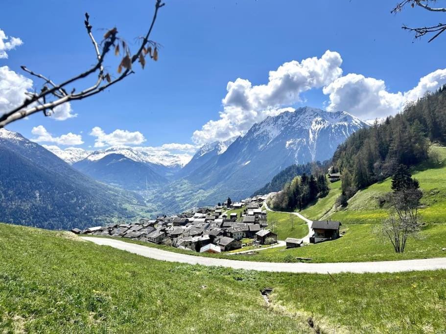 Nearby landmark, Natural landscape, Bird's eye view