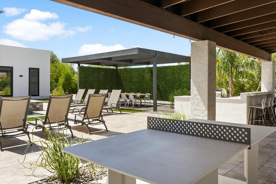ModernCompound House in Scottsdale