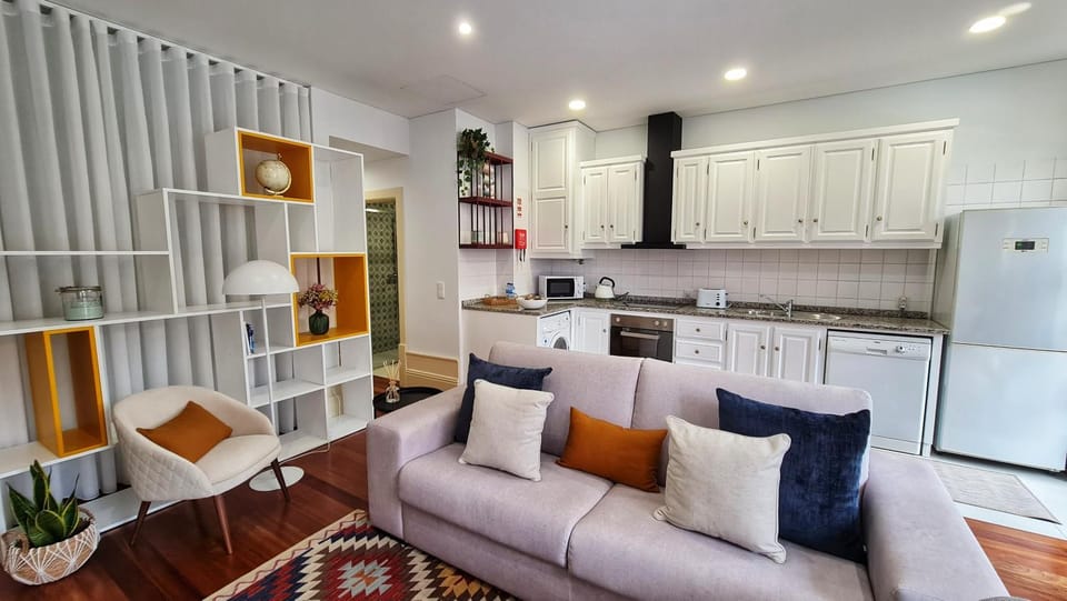 Kitchen or kitchenette, Living room