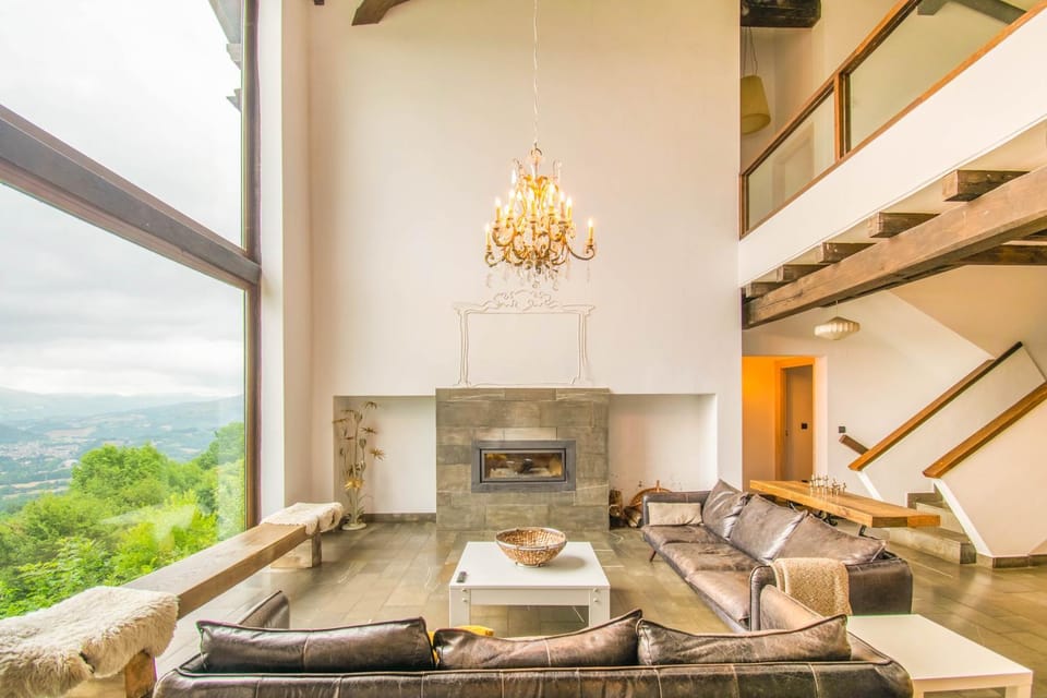 Living room, Garden view, Mountain view