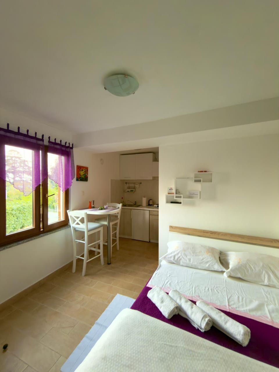 Photo of the whole room, Bedroom