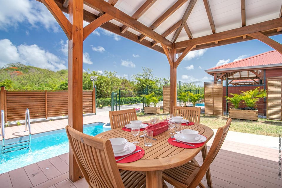 Patio, Pool view, Swimming pool