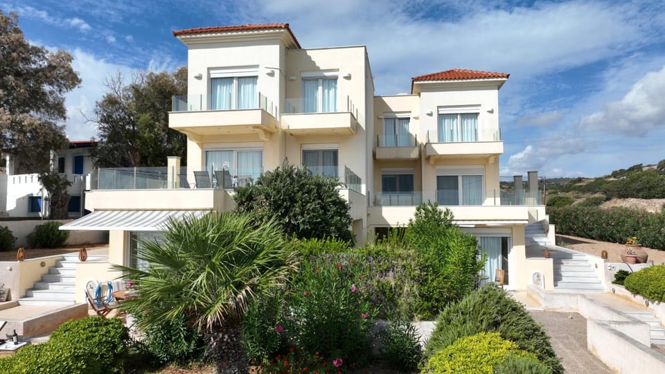 Property building, Garden, Garden view