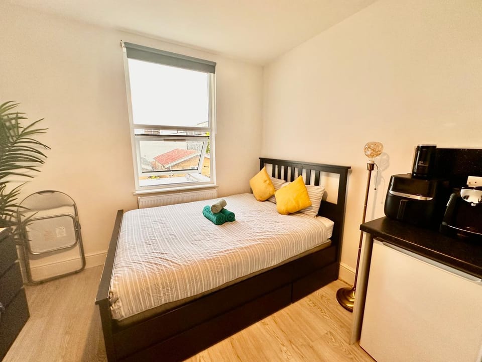 Lovely self contained studio now available Apartment in London Borough of Lewisham