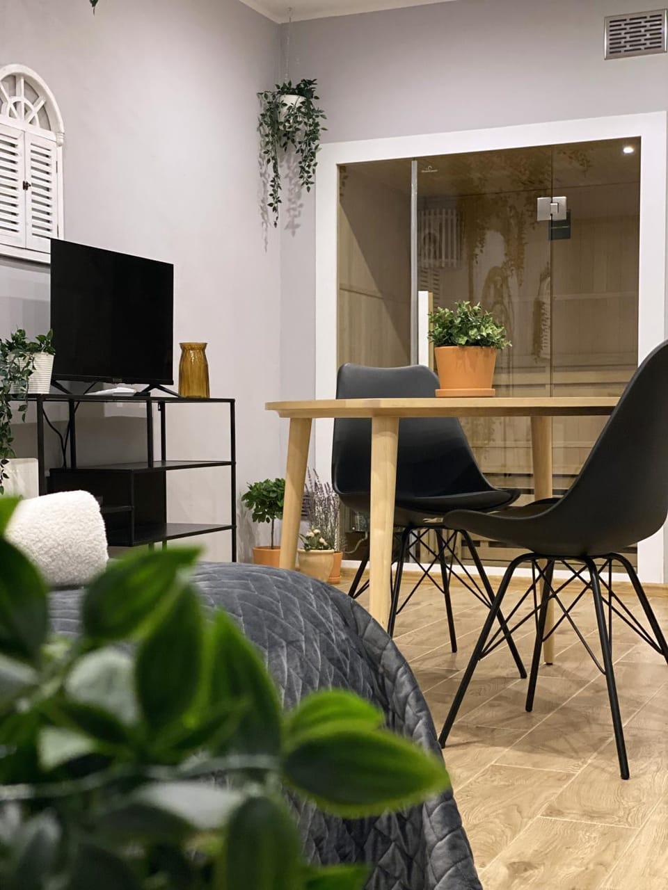 Communal lounge/ TV room, Sauna, TV and multimedia, Living room, Seating area, Dining area, Evening entertainment