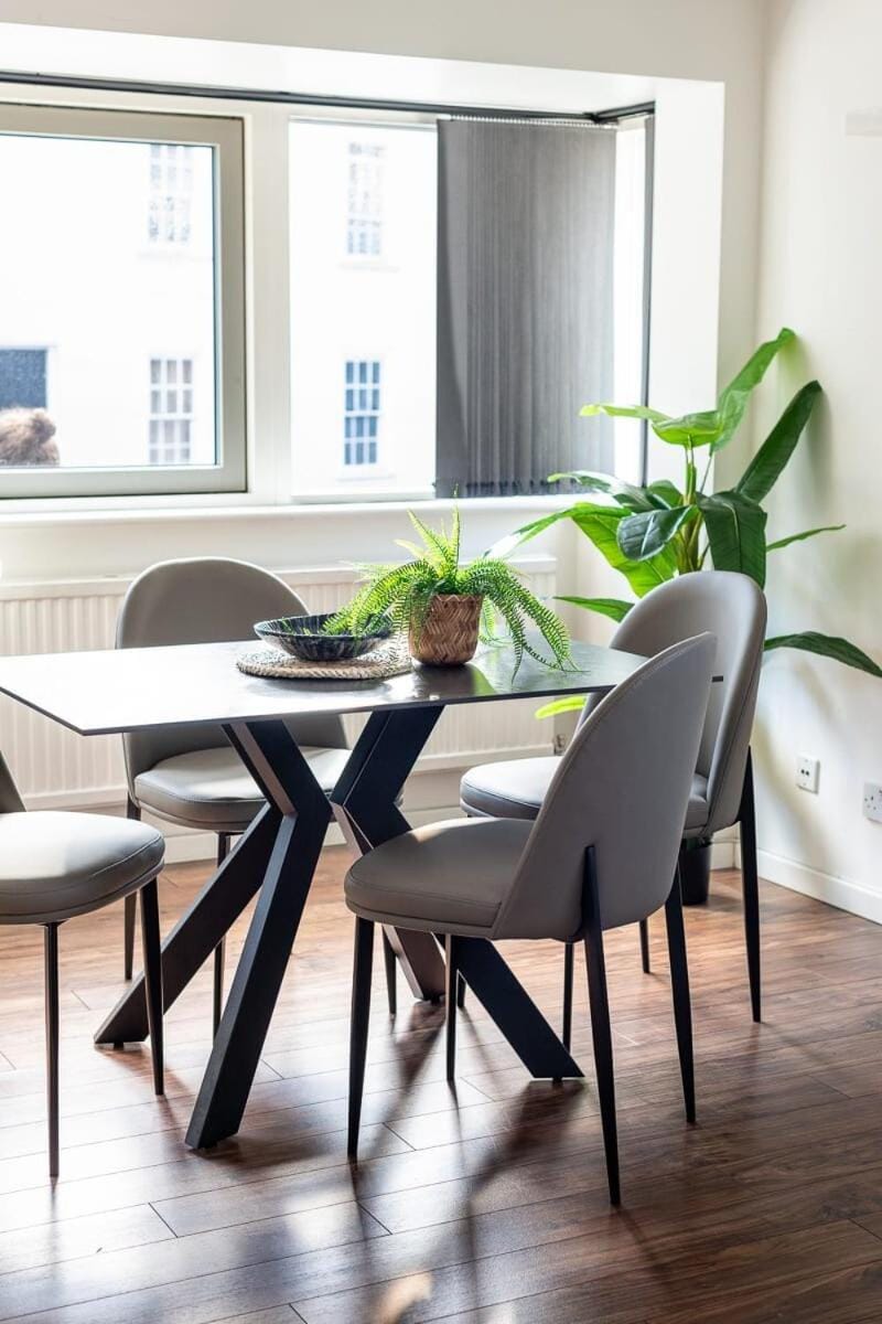 Living room, Seating area, Dining area