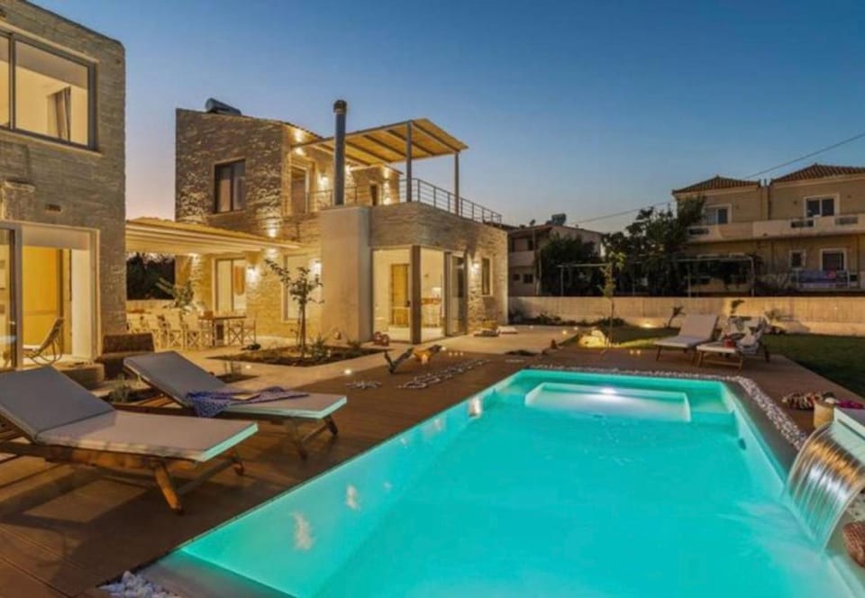 Property building, Swimming pool