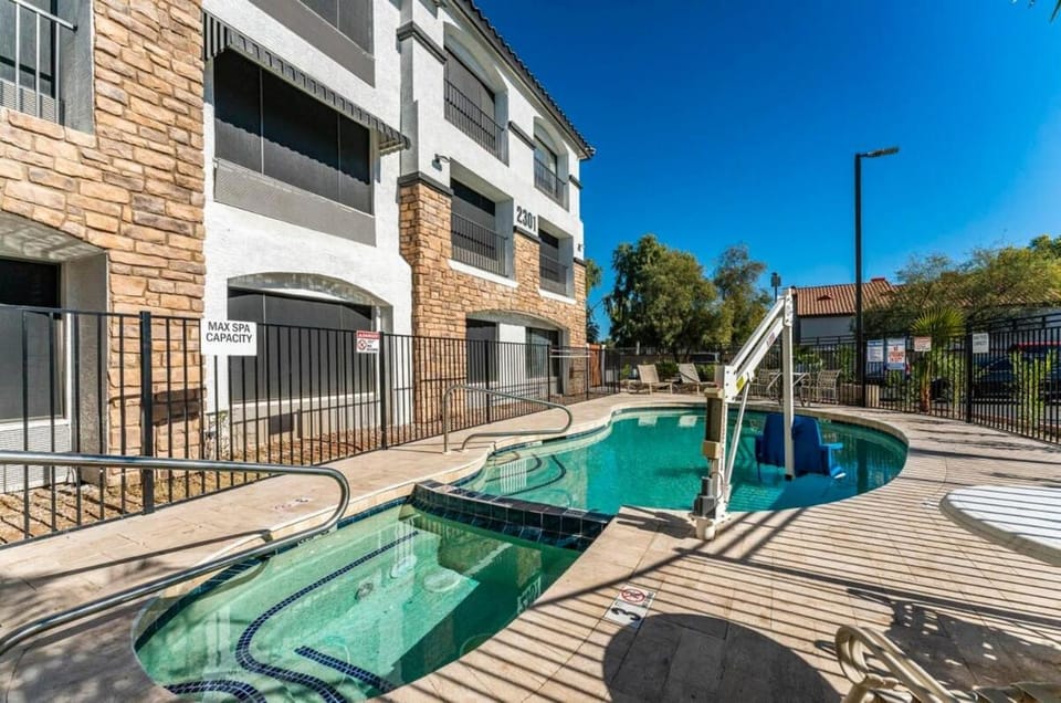 Metro Tempe Extended Stay - 2 Full Beds Apartment in Tempe