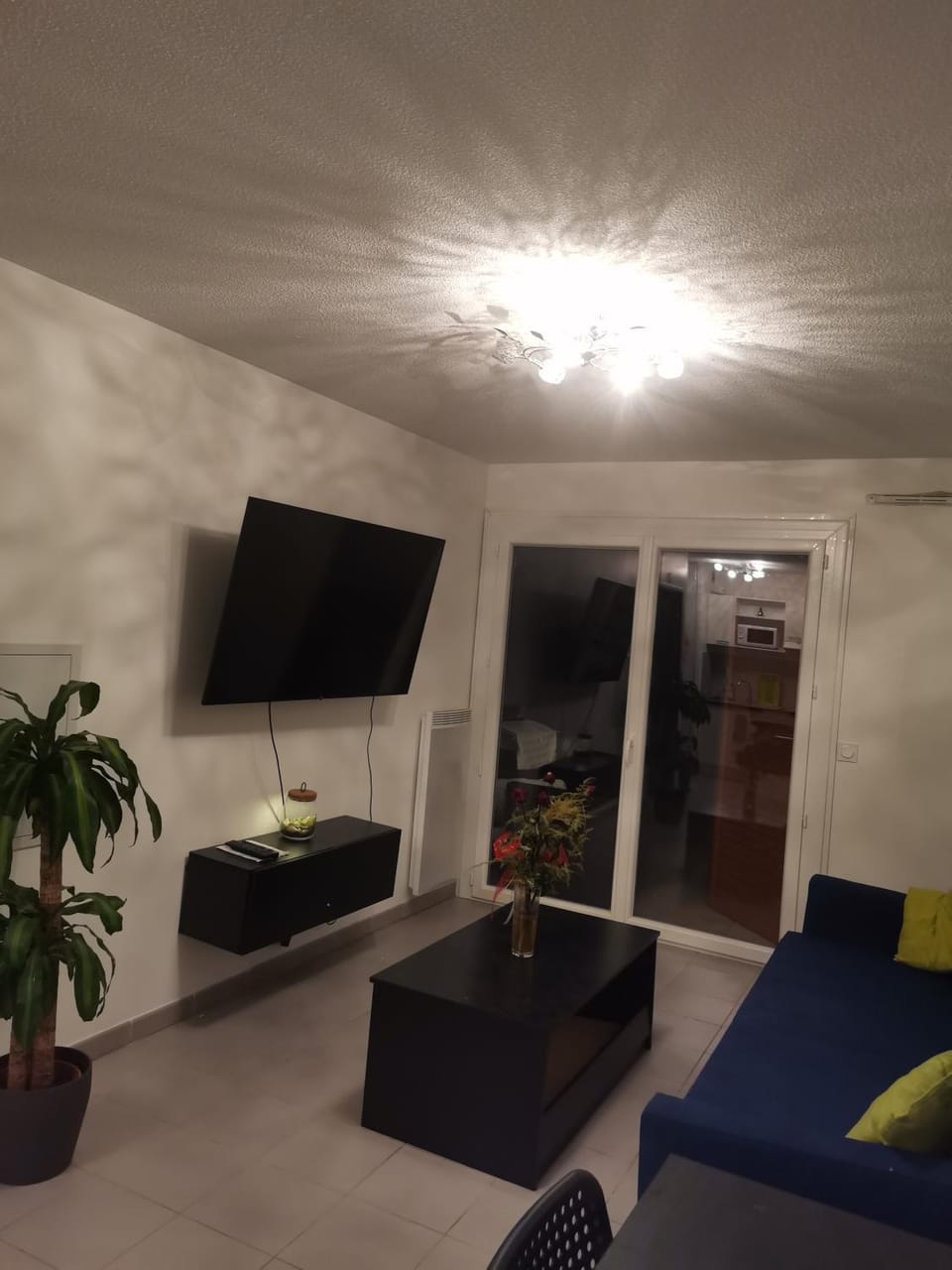 Cocon Chic avec Terrasse XL, climatisation et parking Apartment in Marseille