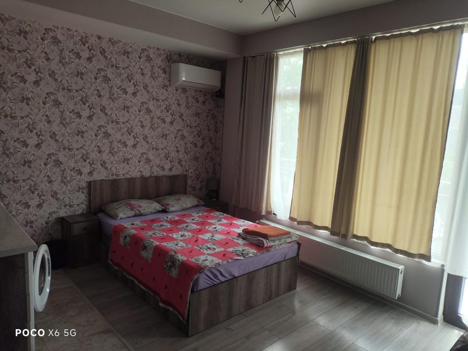 Bed, Photo of the whole room, Bedroom, air conditioner