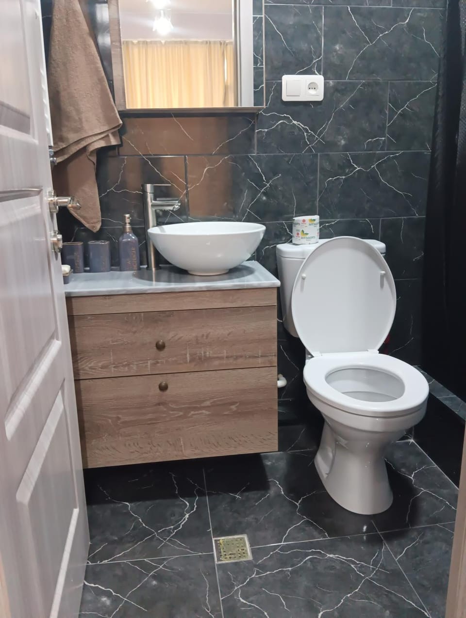 Toilet, Bathroom