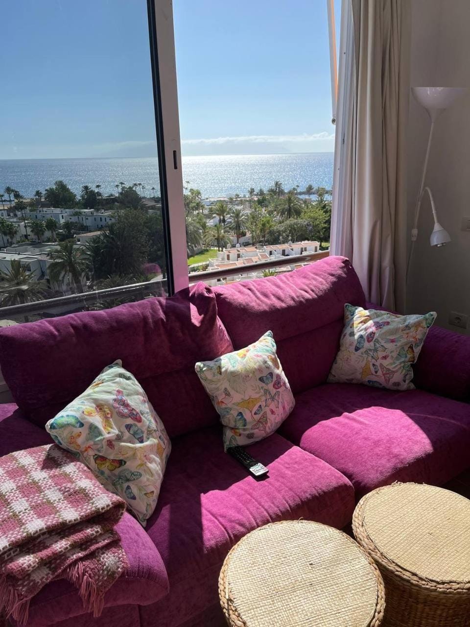 Living room, Sea view