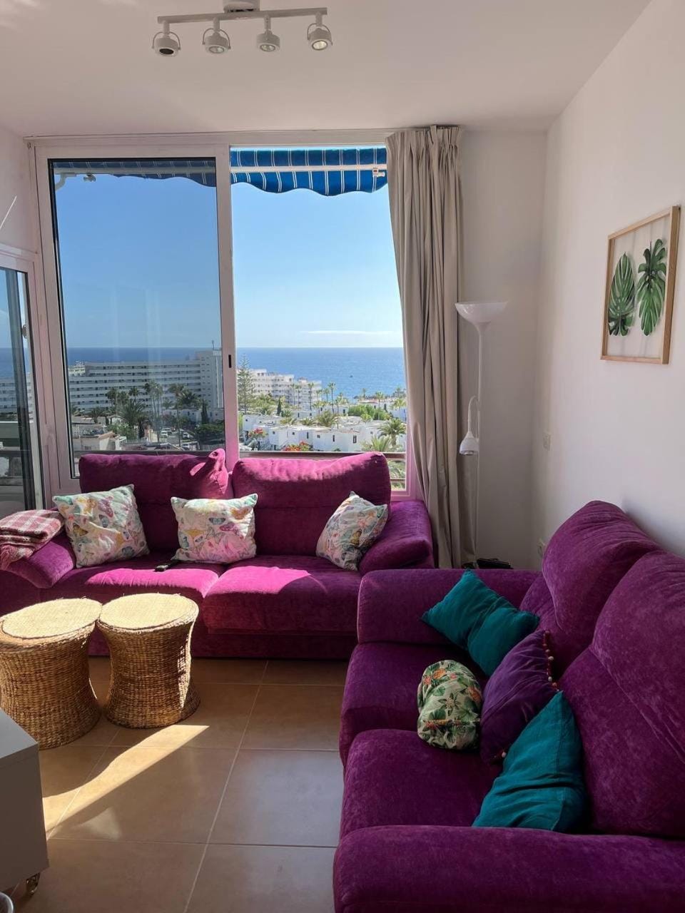 Living room, Sea view