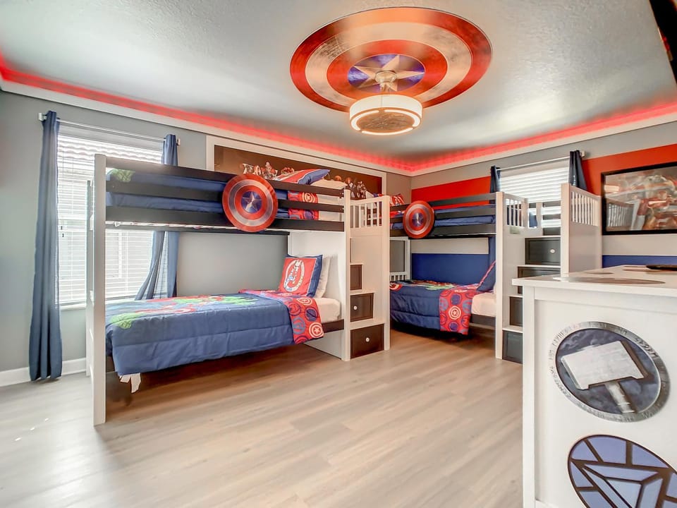 Bedroom, bunk bed
