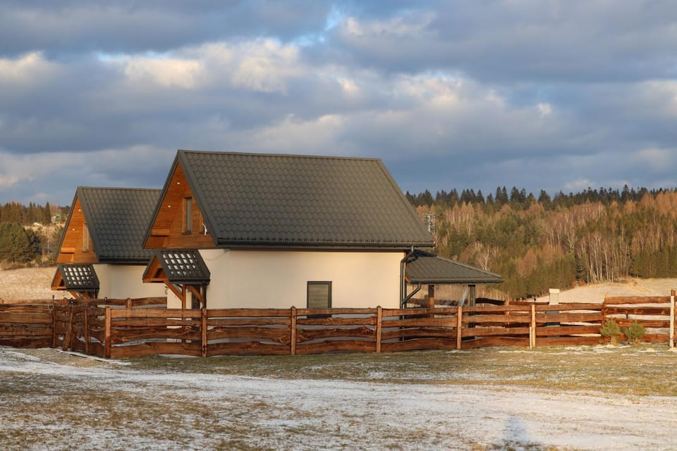 WróbLove Wzgórze House in Lviv Oblast