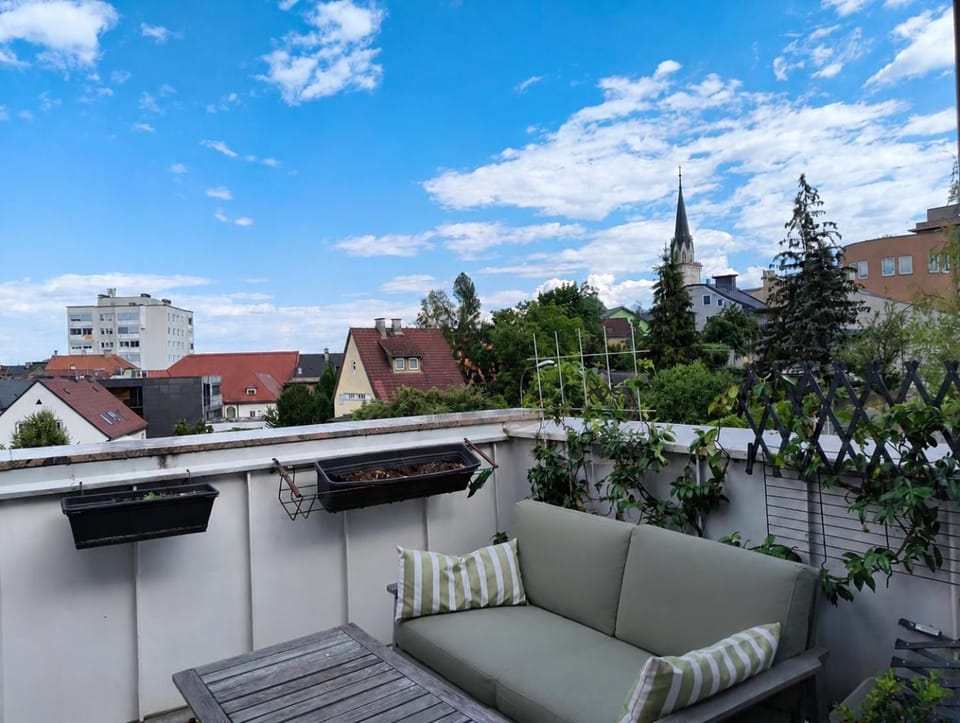 View (from property/room), Balcony/Terrace