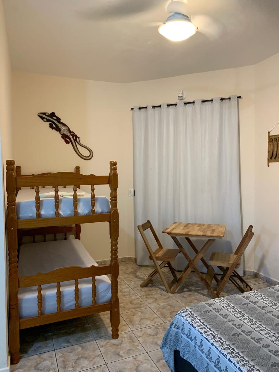 Photo of the whole room, Dining area, bunk bed