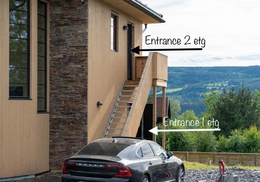 Facade/entrance