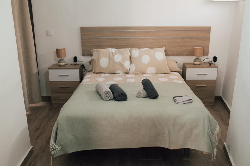 Decorative detail, Bedroom, towels